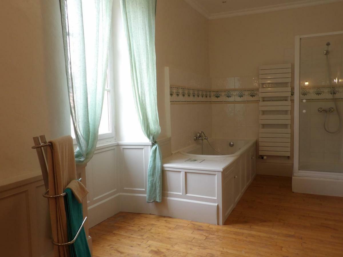 Au Pays De Jacquou : Chambre D'Hotes Et Table D'Hotes Fossemagne 외부 사진